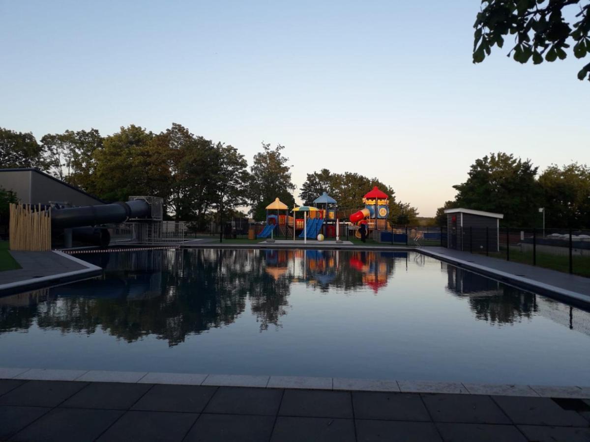 Ferienhaus / Chalet / Bungalow Am See, Holland, Niederlande, Lathum Экстерьер фото
